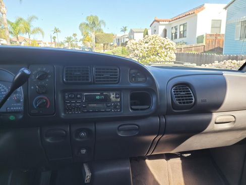 Used 1999 Dodge Ram 1500 Truck 2WD Quad Cab image 11