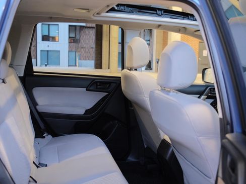 Used 2015 Subaru Forester 2.5i Premium w/ All-Weather Package image 11