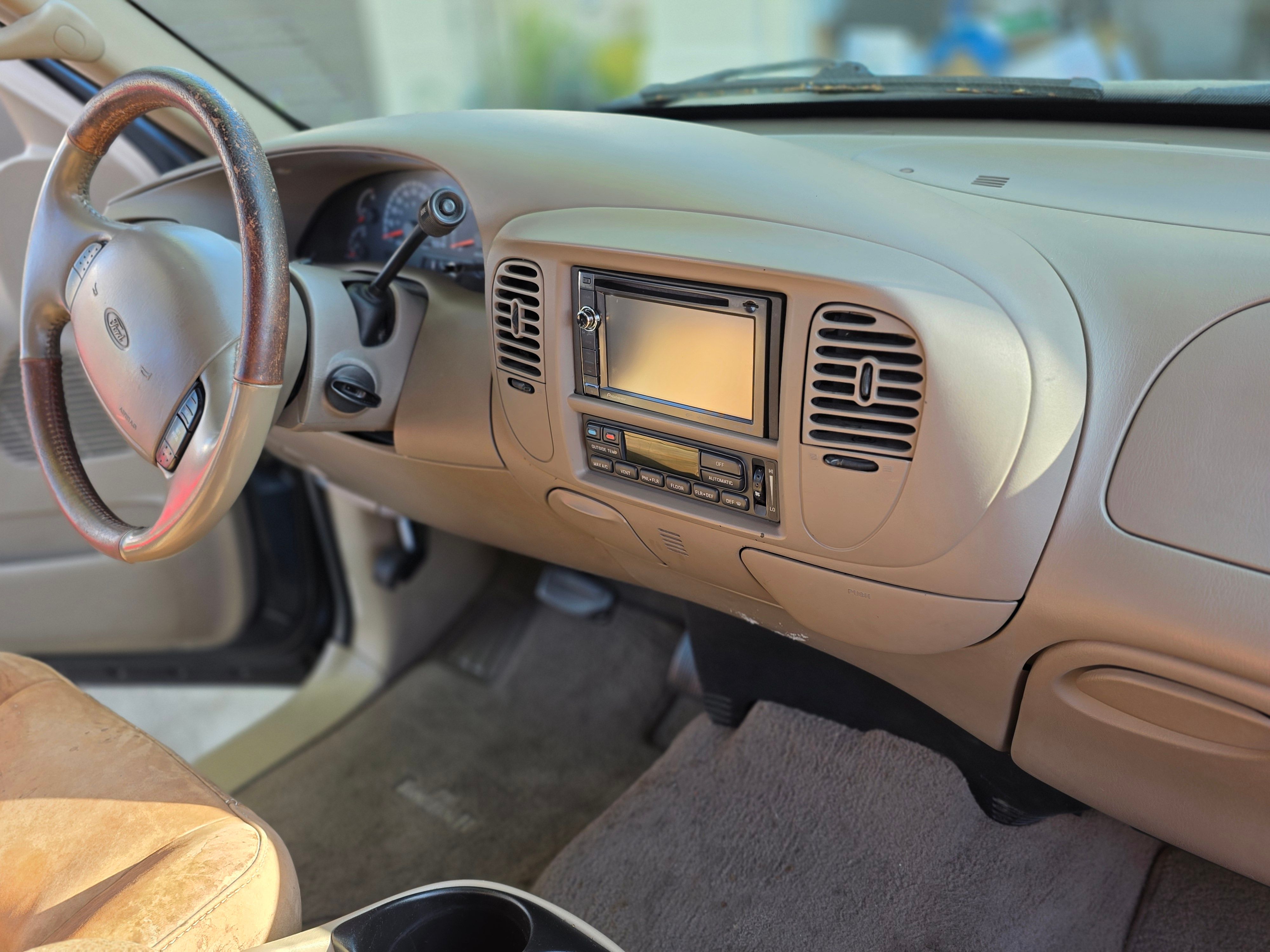 Used 2002 Ford F150 King Ranch RWD image 21