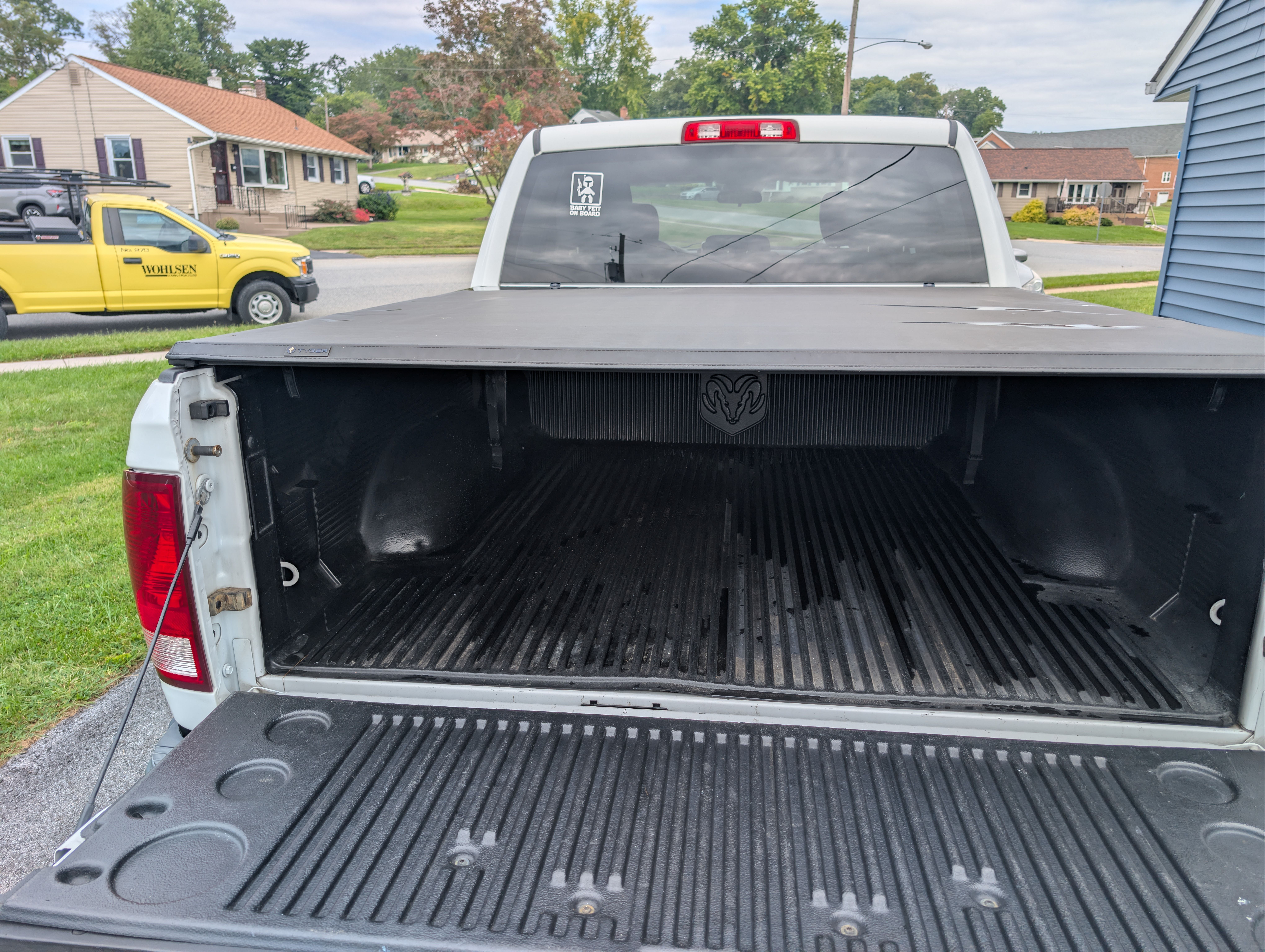 Used 2014 RAM 1500 ST AWD/4WD image 9