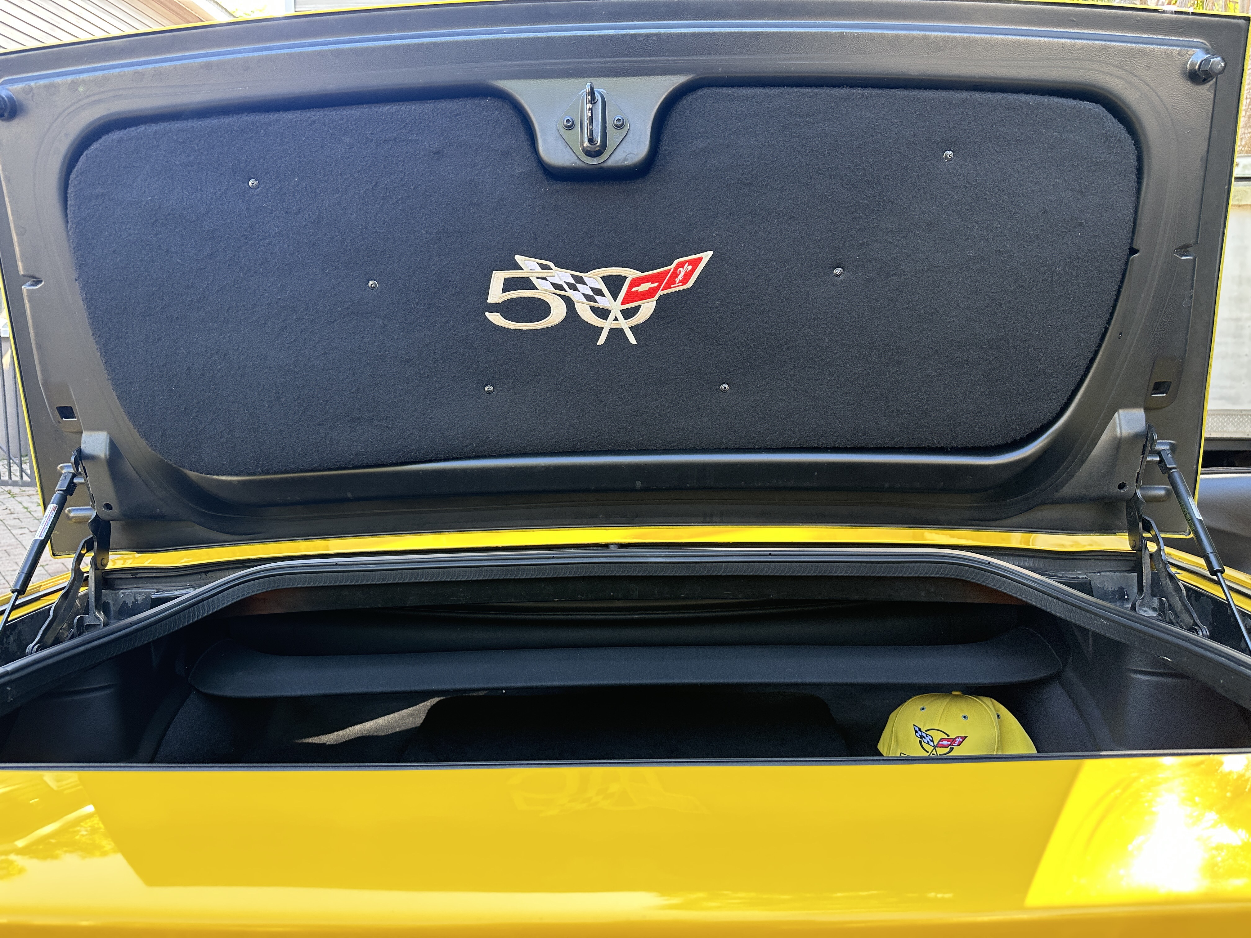 Used 2003 Chevrolet Corvette Convertible w/ Preferred Equipment Group1 RWD image 15