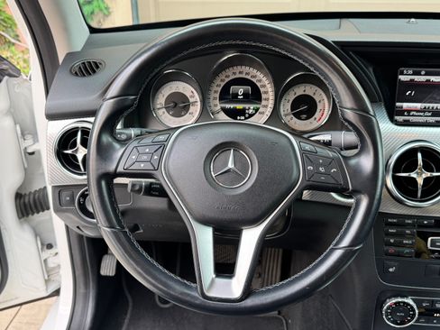 Used 2013 Mercedes-Benz GLK 350 4MATIC image 14