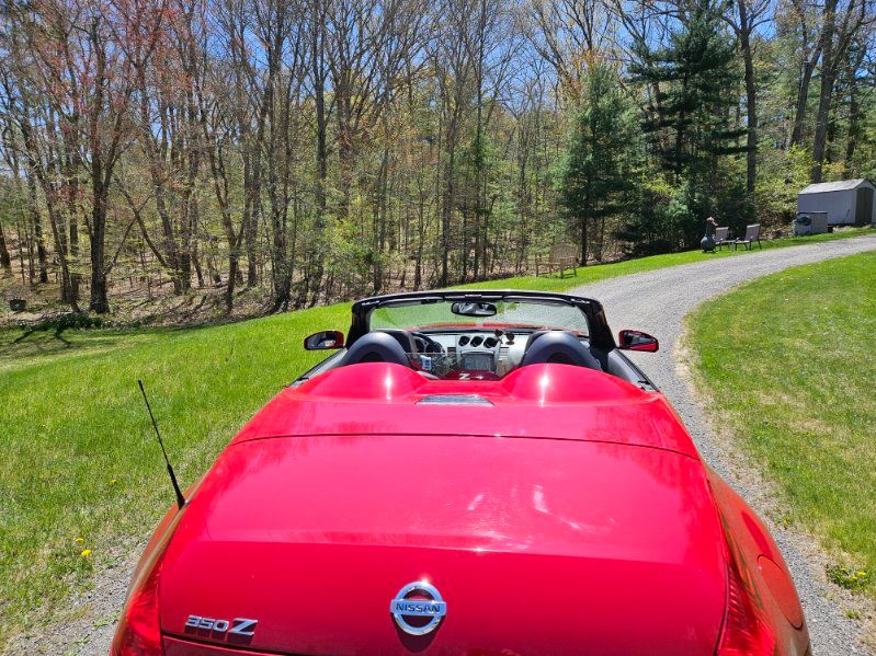 Used 2005 Nissan 350Z Touring RWD image 8