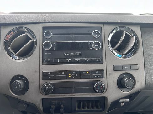 Used 2011 Ford F250 XLT w/ XLT Interior Pkg AWD/4WD image 9