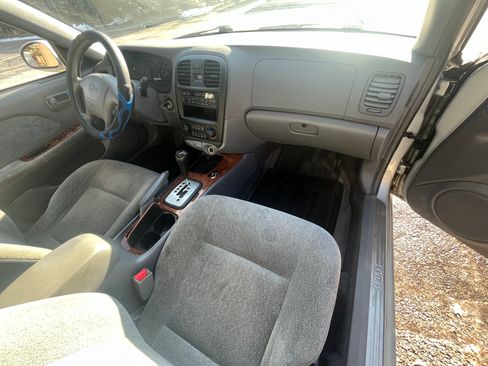 Used 2001 Kia Optima LX image 16