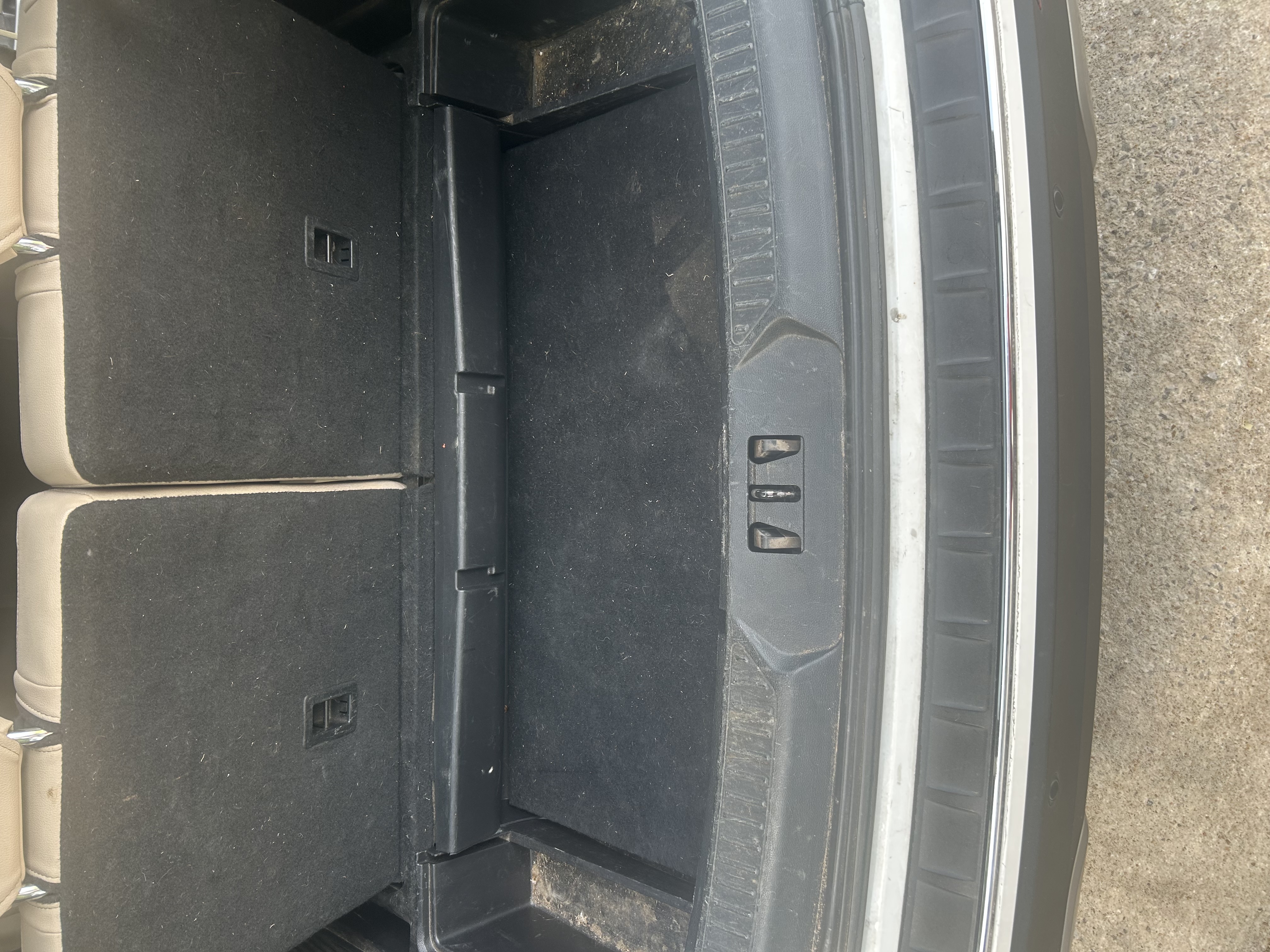 Used 2021 Ford Explorer Limited w/ Equipment Group 301A AWD/4WD image 16