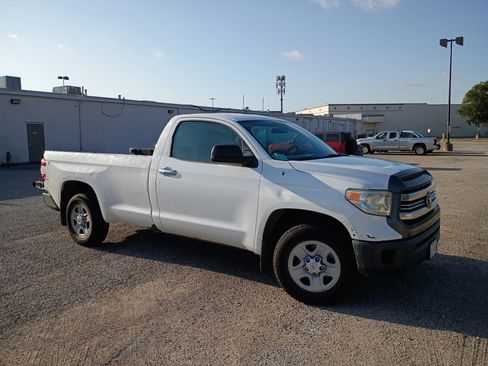 Used 2014 Toyota Tundra SR RWD image 1
