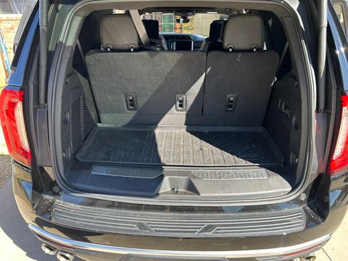 Used 2022 GMC Yukon Denali w/ Denali Ultimate Package image 14