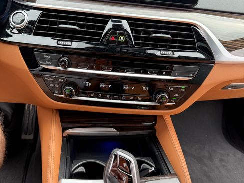 Used 2022 BMW 540i xDrive w/ Executive Package image 23