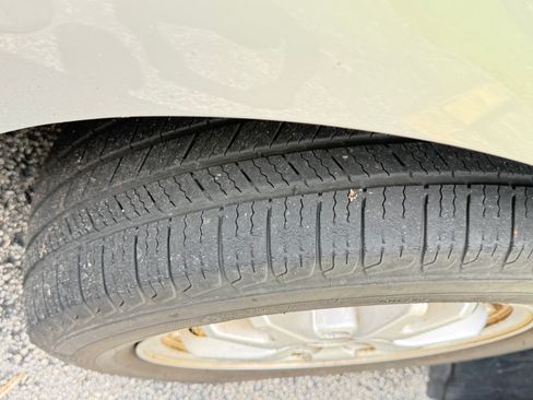 Used 2011 Toyota Prius Two FWD image 13