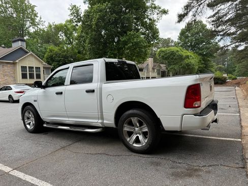 Used 2015 RAM 1500 Express RWD image 8