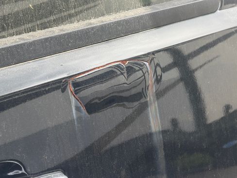 Used 2013 Chevrolet Avalanche LTZ image 19