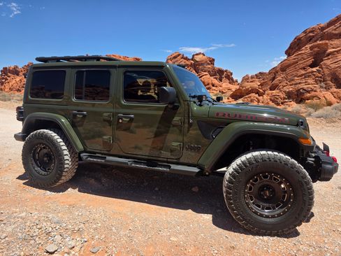 Used 2021 Jeep Wrangler Unlimited Rubicon image 10