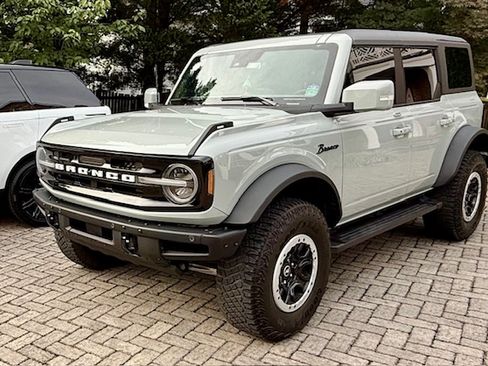 Used 2023 Ford Bronco Outer Banks w/ Sasquatch Package image 1