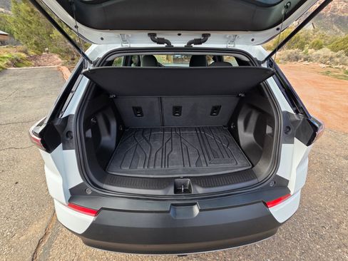 Used 2023 Chevrolet Bolt EUV LT w/ Driver Confidence Package image 5