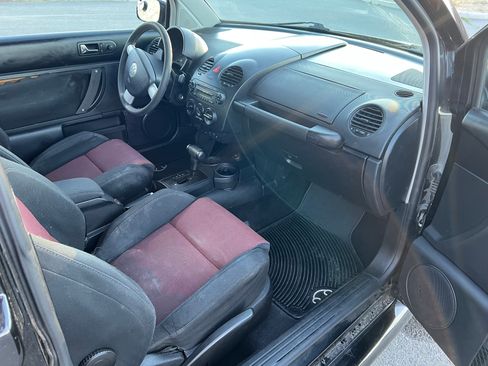 Used 2005 Volkswagen Beetle Bi-Color Edition image 6