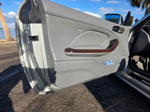 Used 2005 BMW 330Ci Convertible image 6