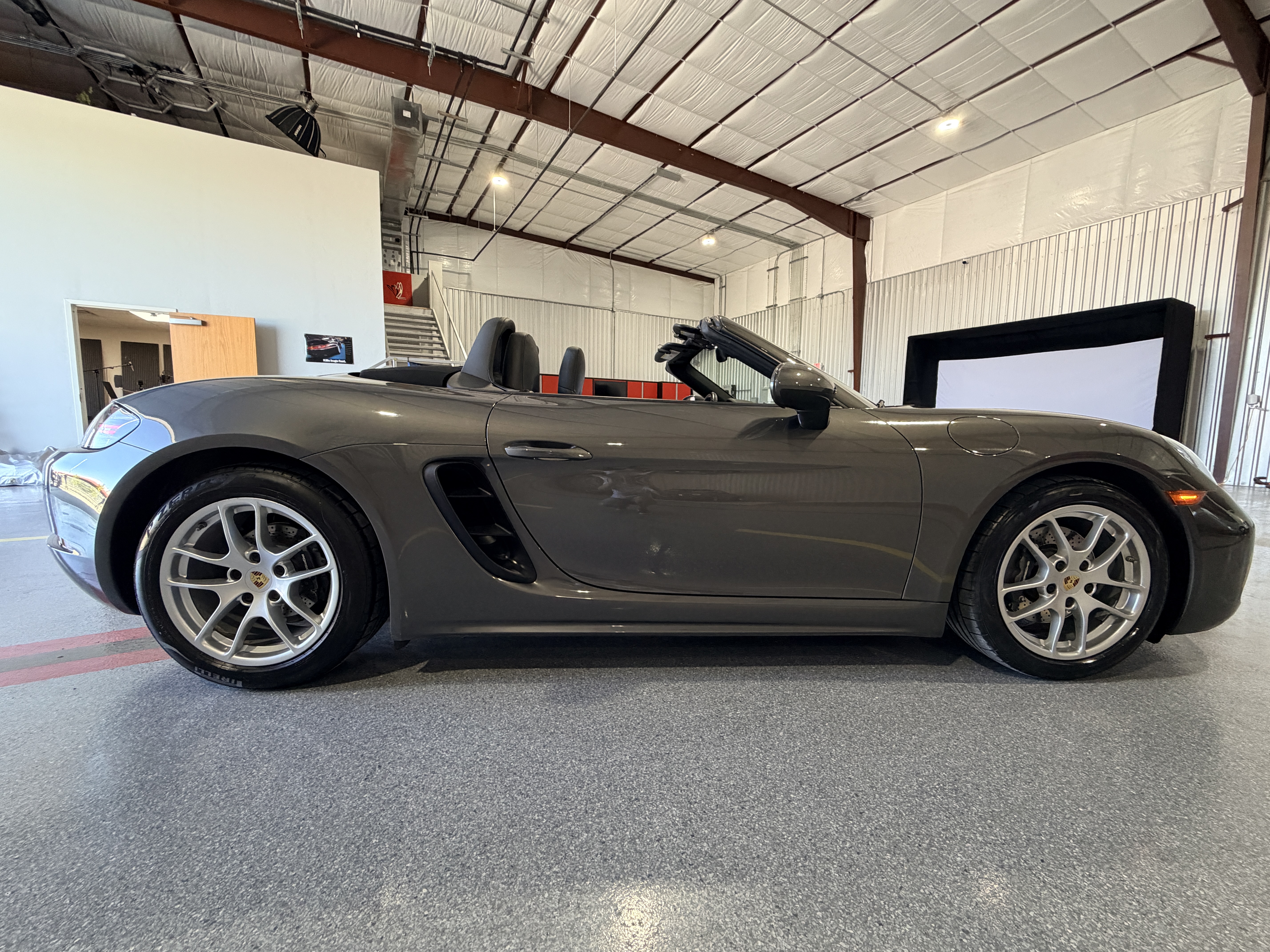 Used 2017 Porsche 718 Boxster RWD image 14