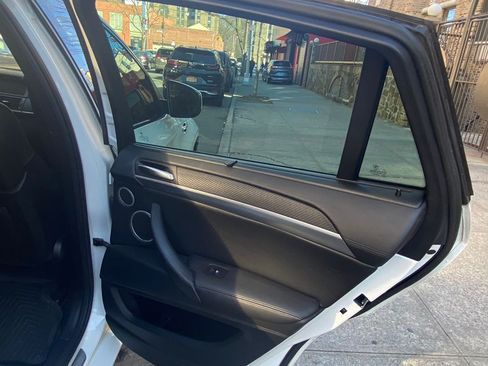 Used 2012 BMW X6 M image 16