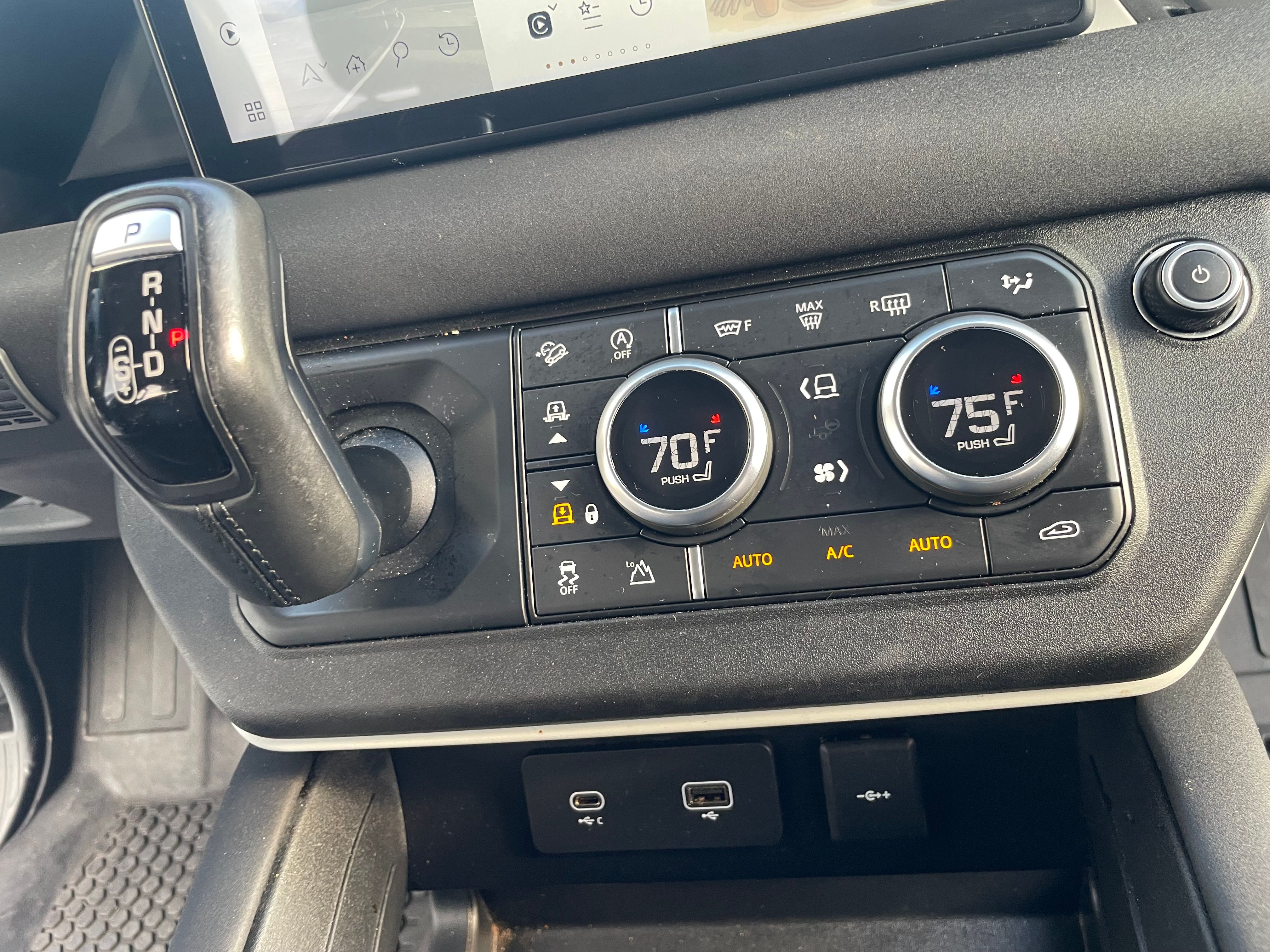 Used 2020 Land Rover Defender 110 SE AWD/4WD image 20