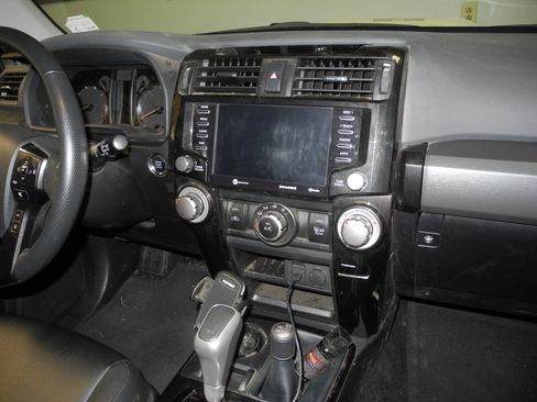 Used 2024 Toyota 4Runner TRD Off-Road Premium w/ Off Road Premium Plus Package AWD/4WD image 11