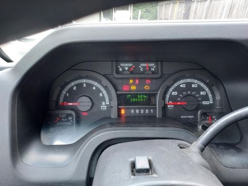 Used 2009 Ford E-250 and Econoline 250 image 6