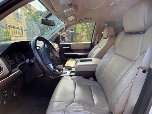Used 2014 Toyota Tundra Limited w/ Limited Premium Package AWD/4WD image 18