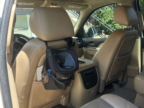 Used 2011 GMC Yukon Denali image 10