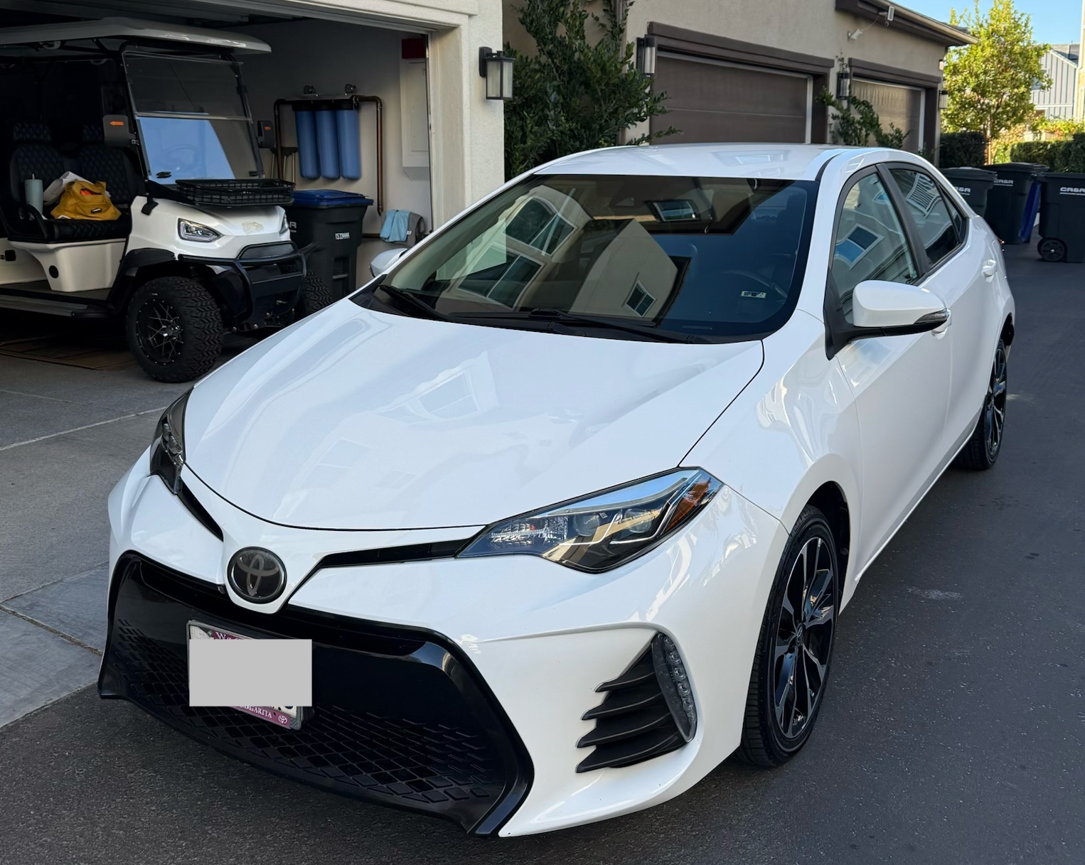 Used 2019 Toyota Corolla SE FWD image 1