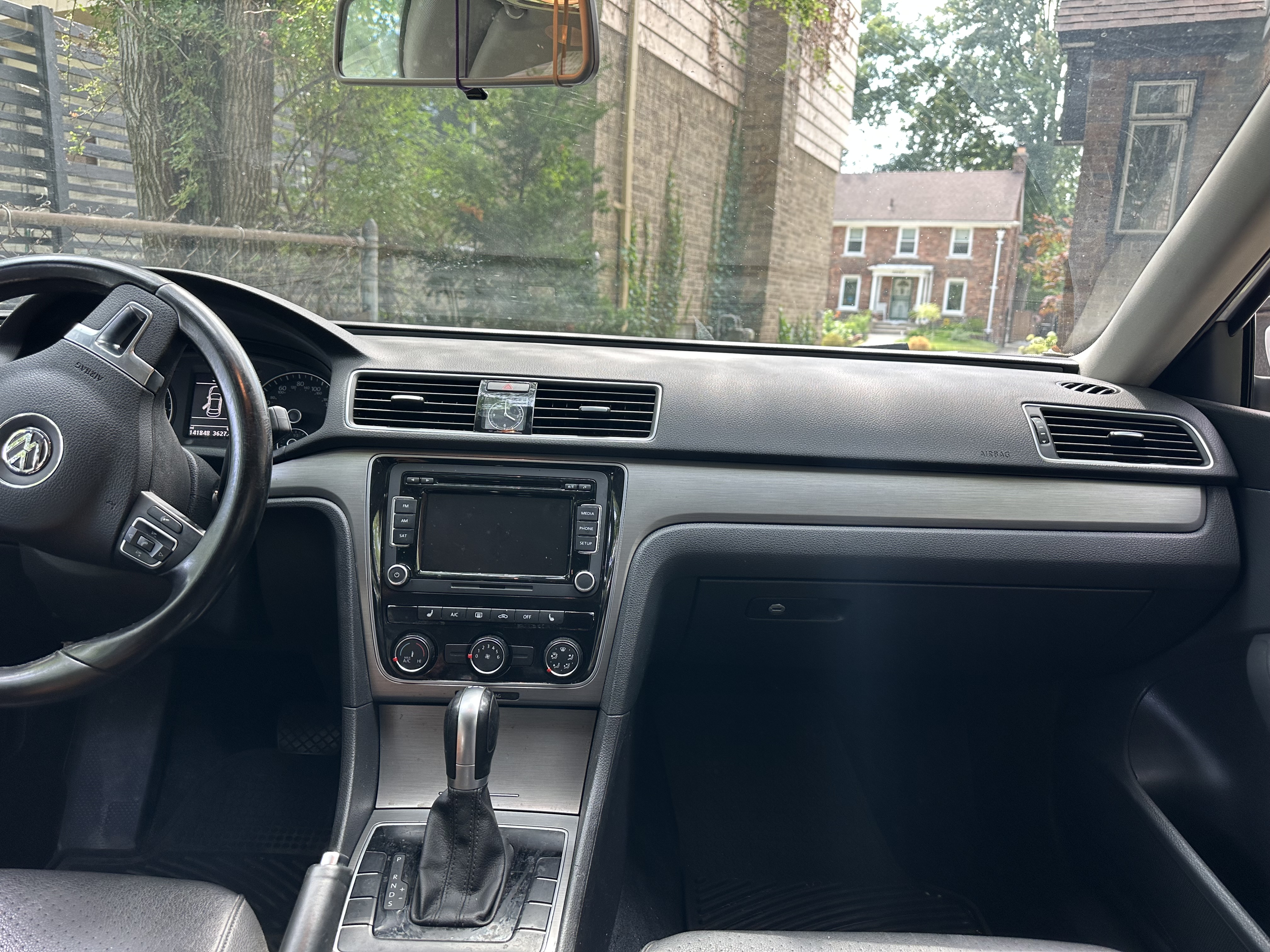 Used 2015 Volkswagen Passat TDI SE FWD image 4