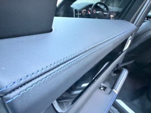 Used 2021 Porsche Cayenne S image 11