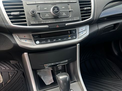 Used 2014 Honda Accord Sport image 9