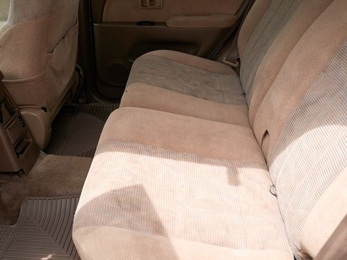 Used 2000 Toyota 4Runner SR5 image 13