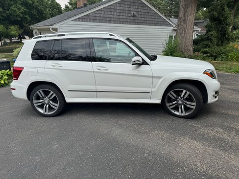 Used 2013 Mercedes-Benz GLK 350 4MATIC image 2