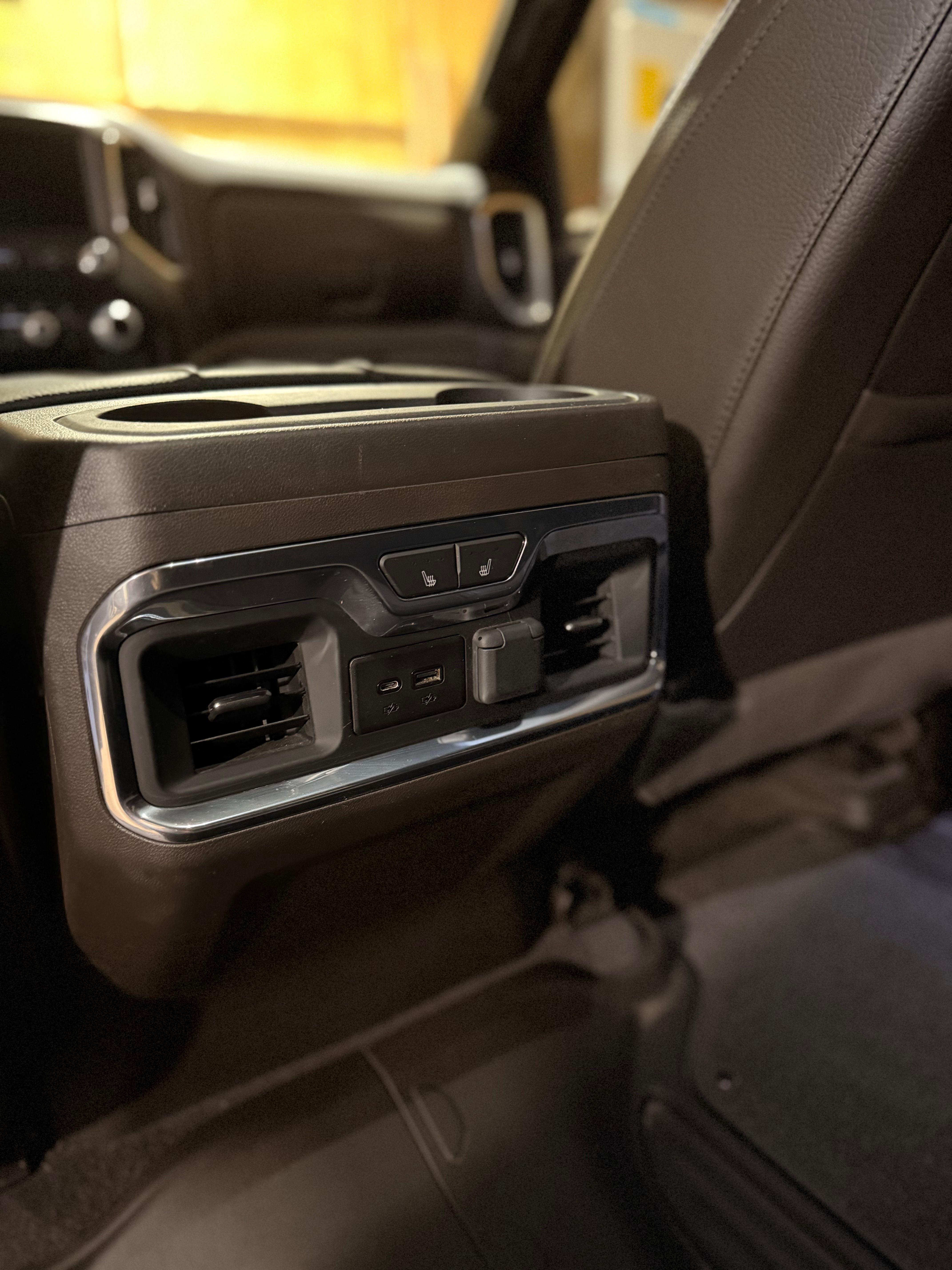 Used 2022 GMC Sierra 3500 Denali AWD/4WD image 11
