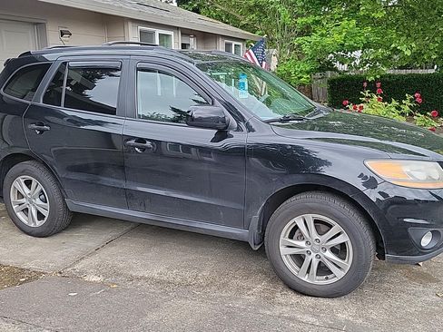 Used 2011 Hyundai Santa Fe SE image 5
