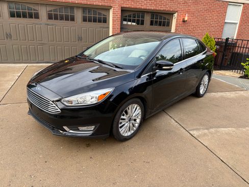 Used 2018 Ford Focus Titanium FWD image 1