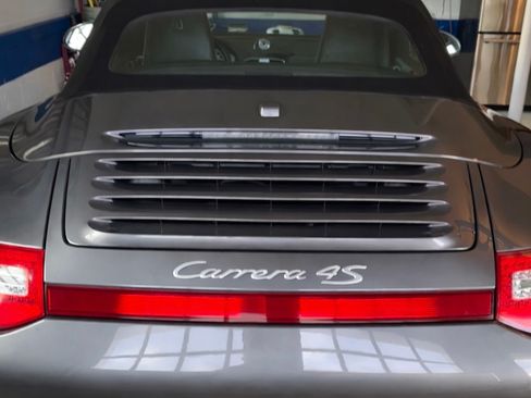 Used 2011 Porsche 911 Carrera 4S image 8