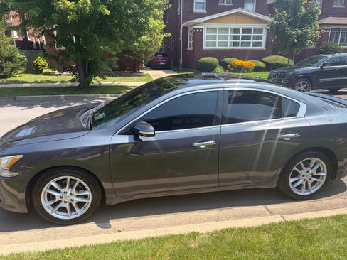 Used 2011 Nissan Maxima 3.5 SV w/ Premium Pkg FWD image 5