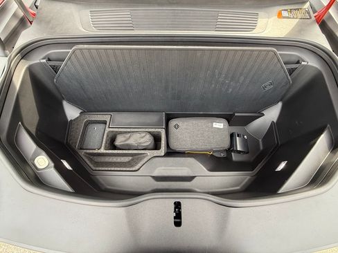 Used 2025 Rivian R1S Adventure AWD/4WD image 25