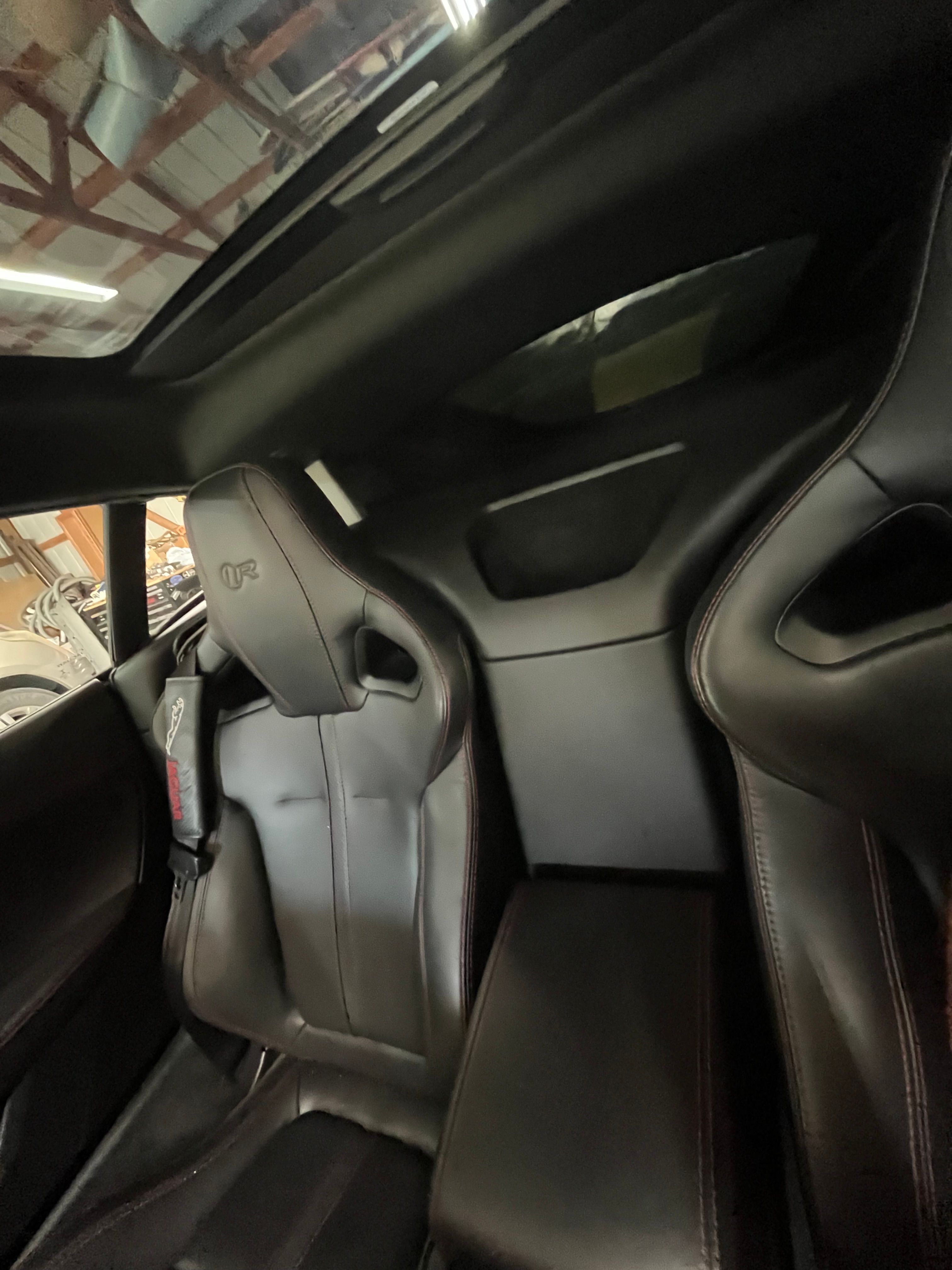 Used 2015 Jaguar F-TYPE R RWD image 17
