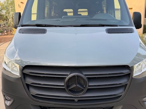 Used 2019 Mercedes-Benz Sprinter 2500 image 10