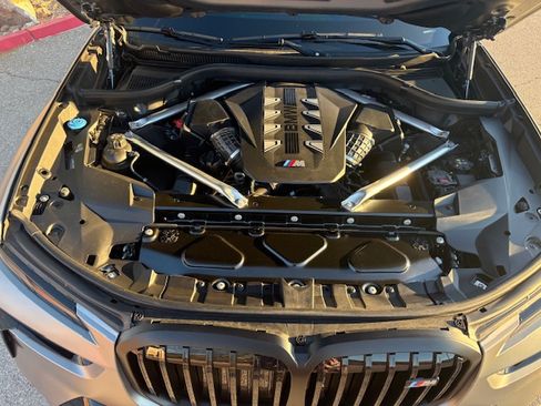 Used 2025 BMW X7 M60i w/ M Sport Professional Package image 15