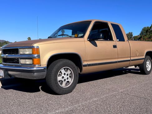 Used 1995 Chevrolet Silverado 1500 2WD Extended Cab image 1