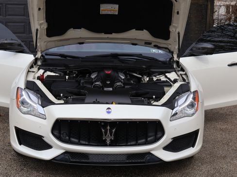 Used 2017 Maserati Quattroporte GTS GranSport image 30