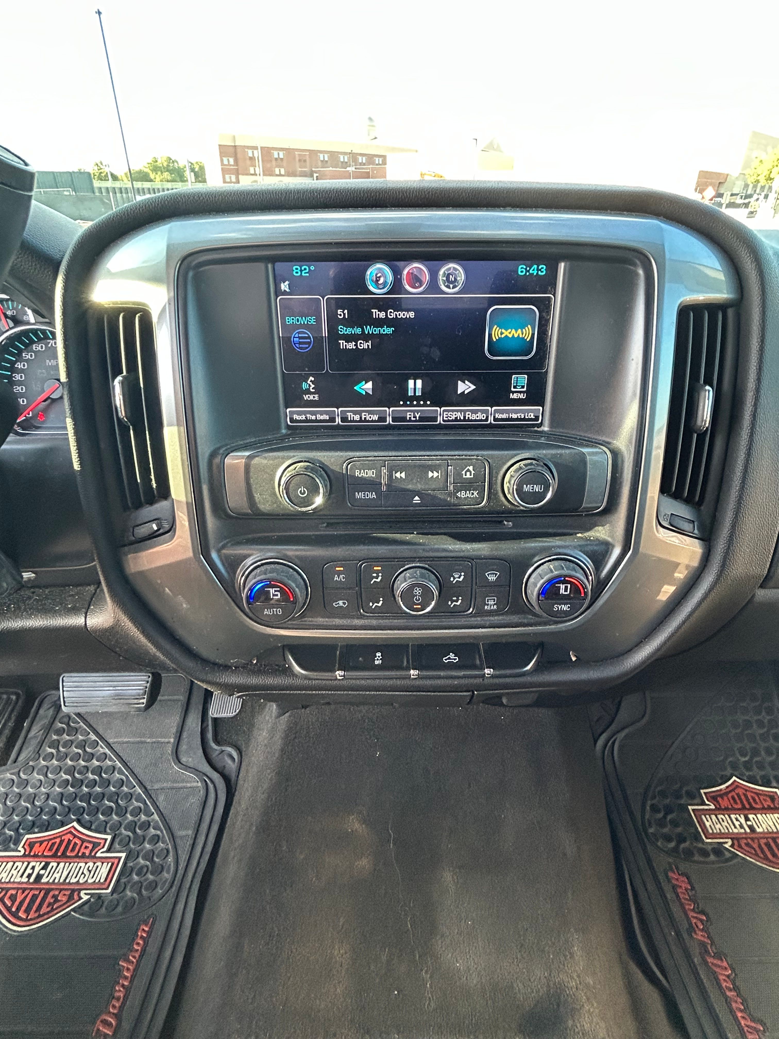 Used 2015 Chevrolet Silverado 1500 LT w/ Texas Edition, 1LT Trim RWD image 19