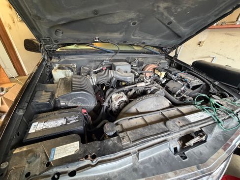 Used 1998 Chevrolet Silverado 1500 2WD Extended Cab w/ Preferred Equipment Group 2 image 11