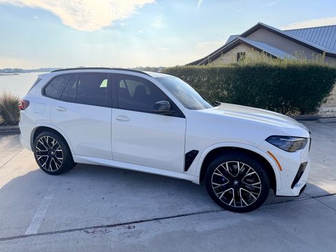 Used 2022 BMW X5 M Competition w/ Competition Package 2 image 4