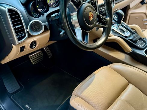 Used 2016 Porsche Cayenne S AWD/4WD image 15