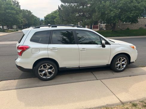 Used 2015 Subaru Forester 2.5i Touring AWD/4WD image 12